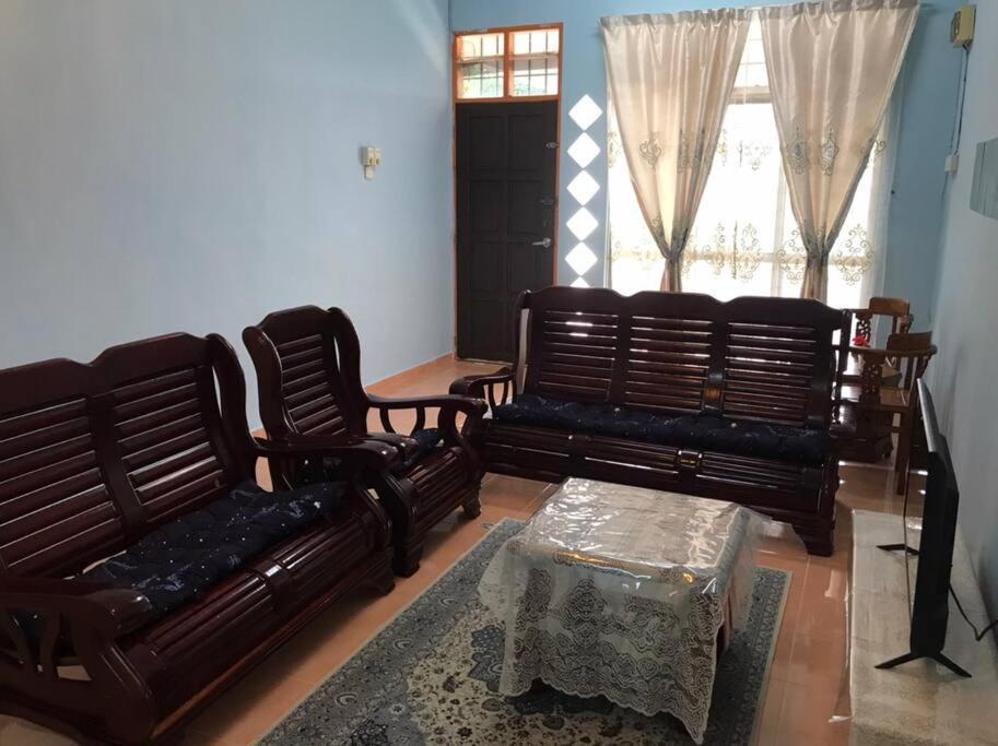 קואלה טרנגאנו Homestay Che Mat מראה חיצוני תמונה
