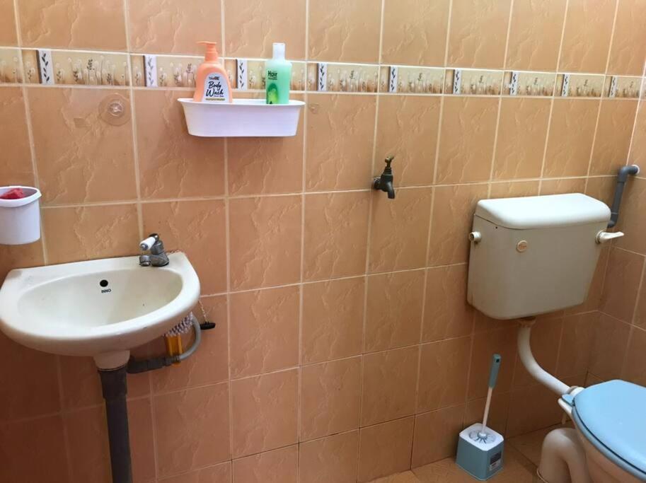 קואלה טרנגאנו Homestay Che Mat מראה חיצוני תמונה